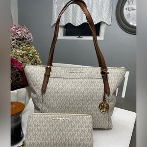 Michael Kors Cream and Brown Tote Bag Set